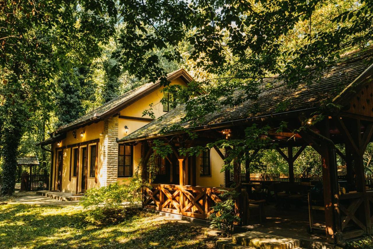 Forest House Palić Buitenkant foto